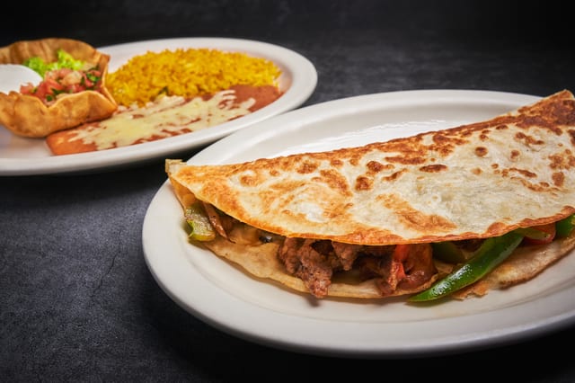 Fajita Quesadilla Grande.