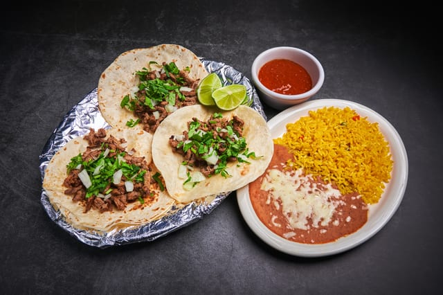 Tacos de Carne Asada Dinner.